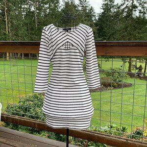Derek Heart Women's size Medium  White & Black Striped 3/4 Sleeve Dress
